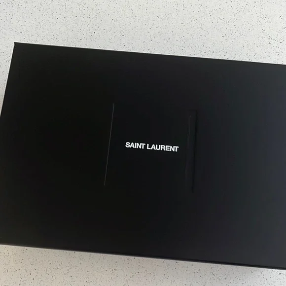 YSL Sunset Medium (Black/Gold Hardware) - Picture 3 of 11